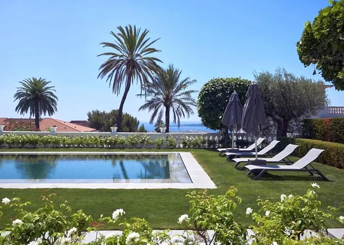 Villa With Panoramic Sea Views And Heated Pool In La Californie