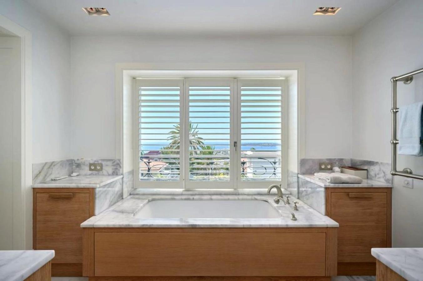 With Panoramic Sea Views And Heated Pool In La Californie * Cannes
