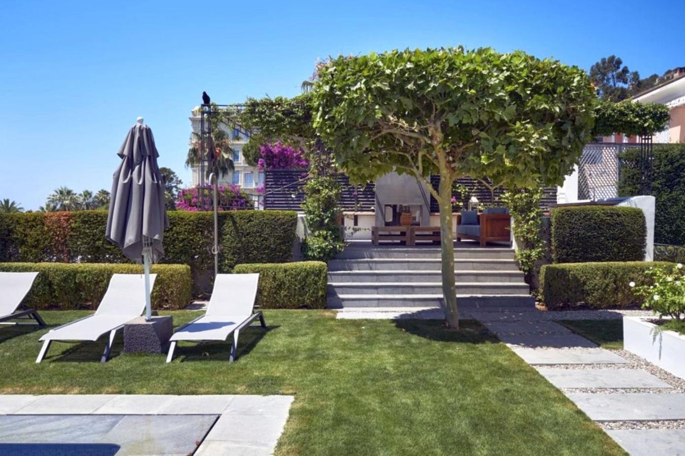 With Panoramic Sea Views And Heated Pool In La Californie