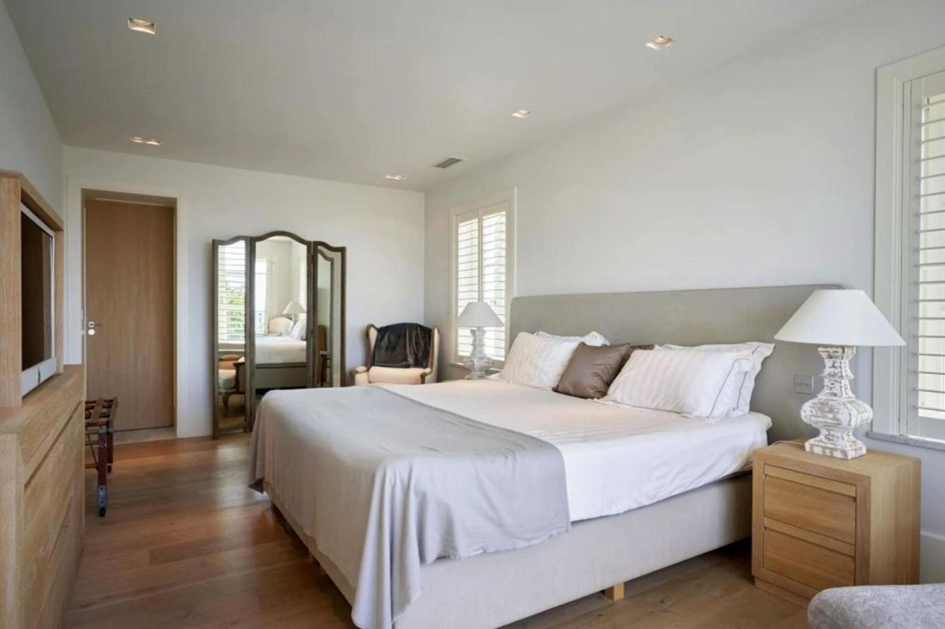 With Panoramic Sea Views And Heated Pool In La Californie Villa *